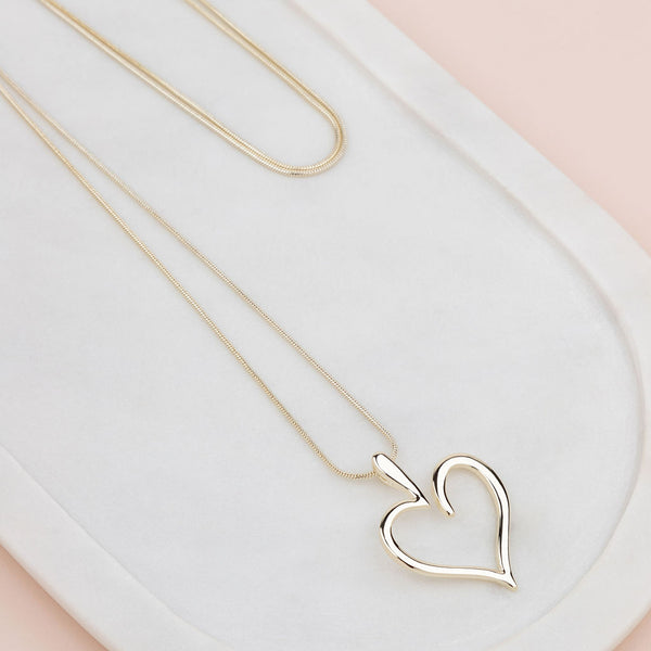 GOLD FAVORITE HEART LONG NECKLACE**