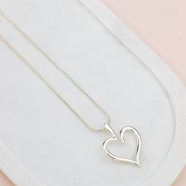 GOLD FAVORITE HEART NECKLACE**