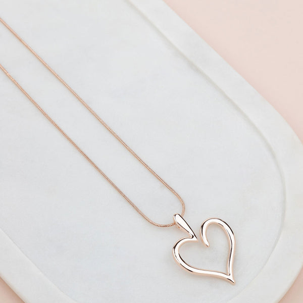 ROSE GOLD FAVORITE HEART NECKLACE**