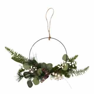 Berry Wreath With Leaf & Pinecones