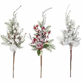 Berry Spray With Snow