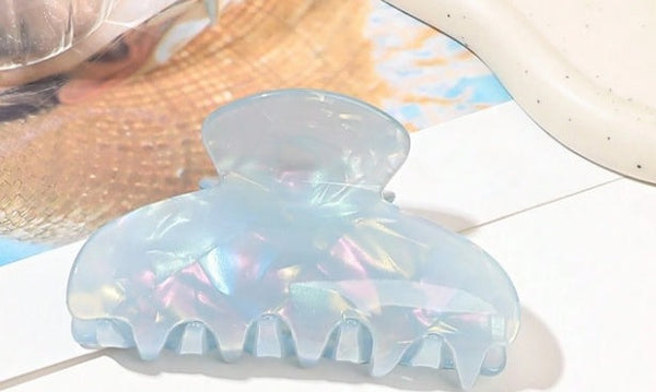 Claw Hair Clip - Holographic Blue